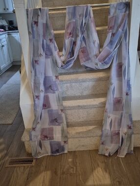 Long Floral Window Scarf 210x59
